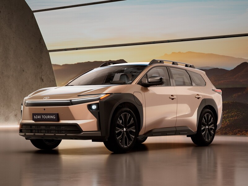 uusi Toyota bZ4X Touring